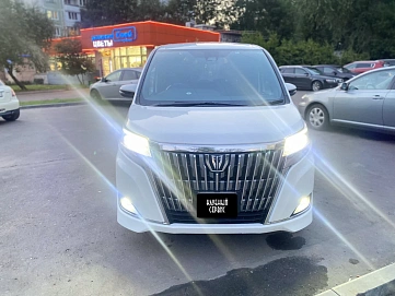 Toyota Esquire, 2018г, передний привод, вариатор