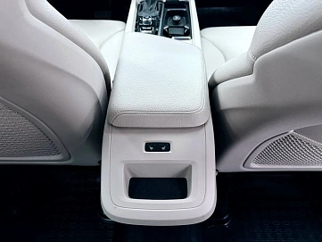 Volvo XC60, 2018г, полный привод, автомат