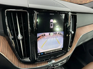 Volvo XC60, 2024г, полный привод, автомат