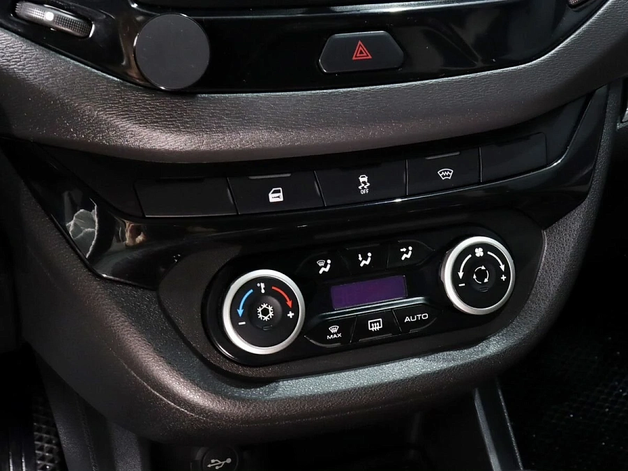 Lada (ВАЗ) Vesta, 2018г., передний привод, робот