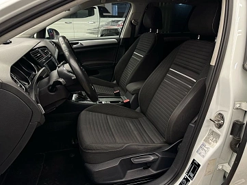 Volkswagen Golf, 2014г, передний привод, робот