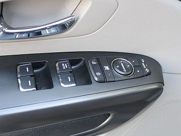 Kia Carnival, 2018г, передний привод, автомат