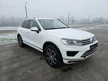 Volkswagen Touareg, 2016г, полный привод, автомат