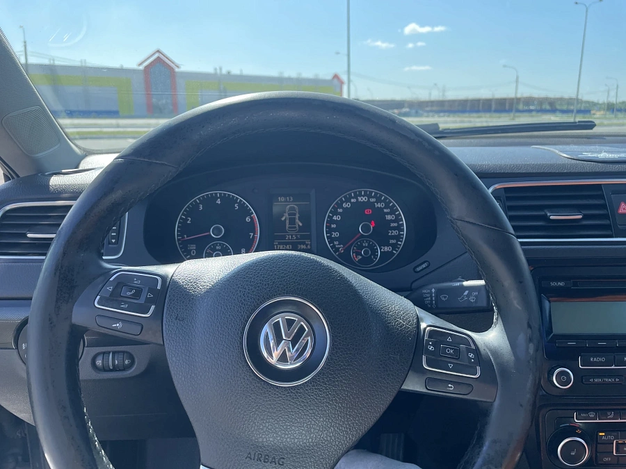 Volkswagen Jetta, 2011г., передний привод, механика
