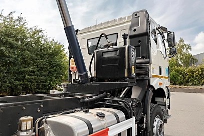 FAW J6 CA3250, 2023г, Задний привод, Механическая