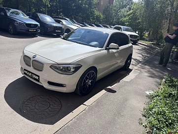 BMW 1 серии, 2012г, задний привод, автомат