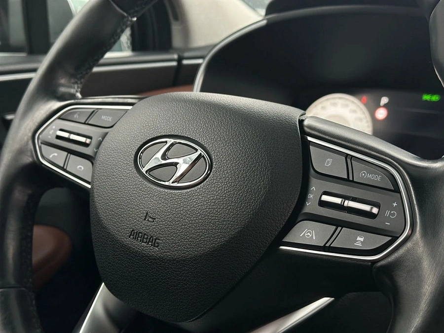 Hyundai Santa Fe, 2021г., полный привод, робот