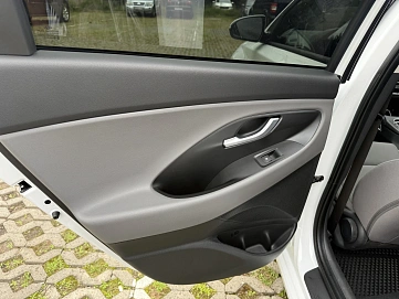 Hyundai i30, 2022г, передний привод, автомат