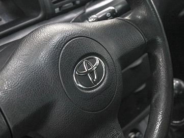 Toyota Corolla, 2004г, передний привод, механика