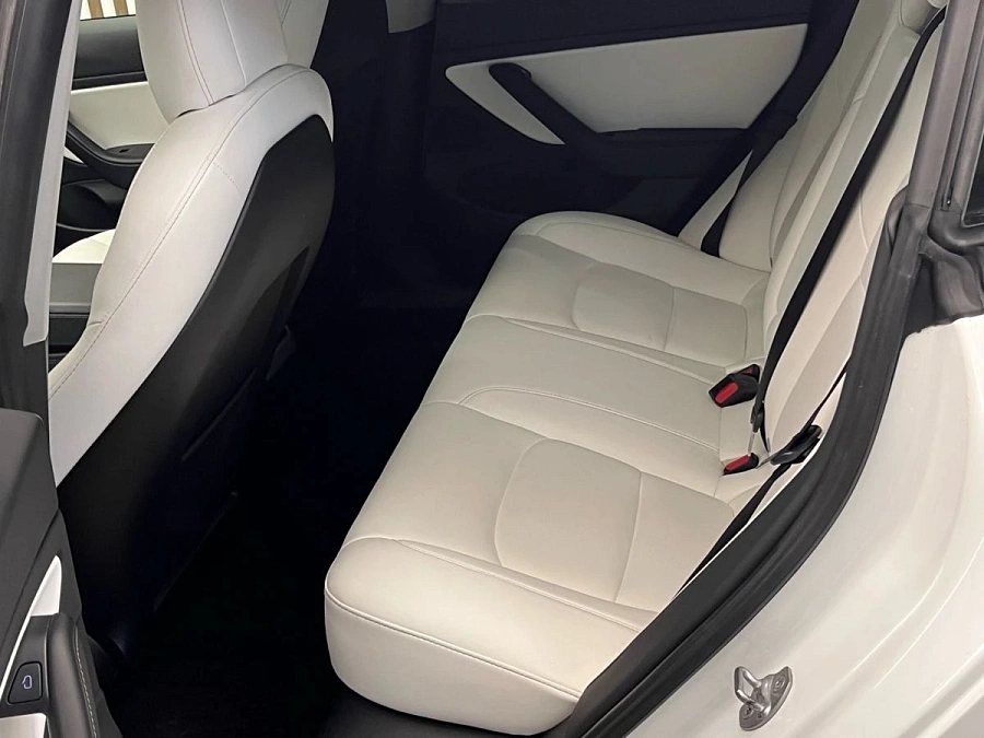 Tesla Model 3, 2021г., полный привод, автомат