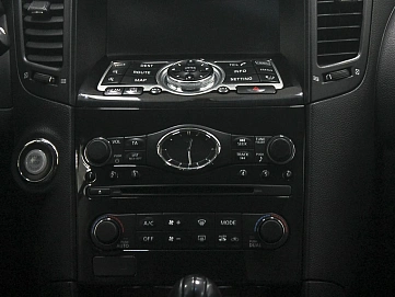 Infiniti QX70, 2014г, полный привод, автомат