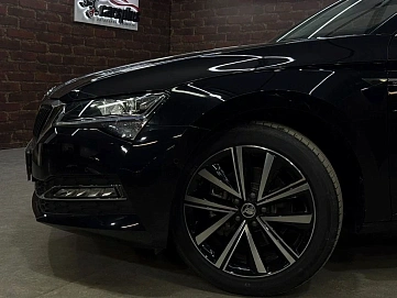 Skoda Superb, 2025г, передний привод, робот