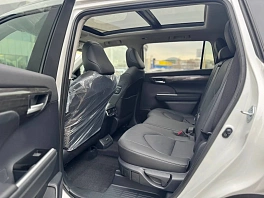 Toyota Highlander, 2026г, полный привод, автомат