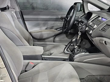 Honda Civic, 2008г, передний привод, механика