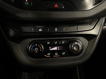 Lada (ВАЗ) Vesta, 2018г, передний привод, механика