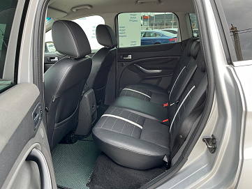 Ford Kuga, 2011г, передний привод, автомат