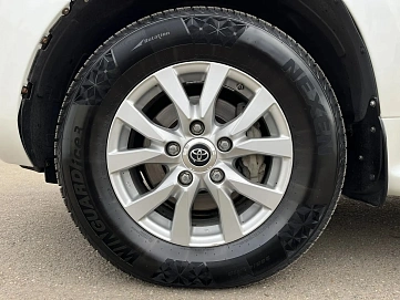 Toyota Land Cruiser, 2016г, полный привод, автомат