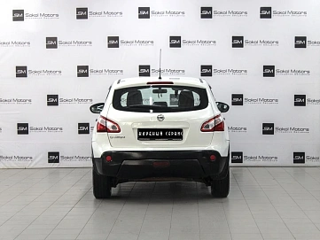Nissan Qashqai, 2012г, передний привод, механика