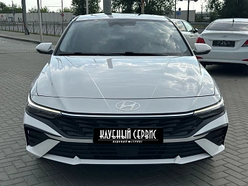 Hyundai Elantra, 2023г, передний привод, автомат