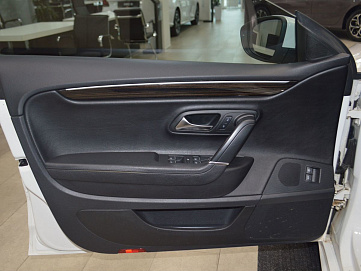 Volkswagen Passat CC, 2013г, передний привод, робот