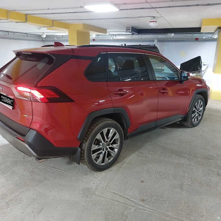 Toyota RAV4, 2021г., полный привод, автомат