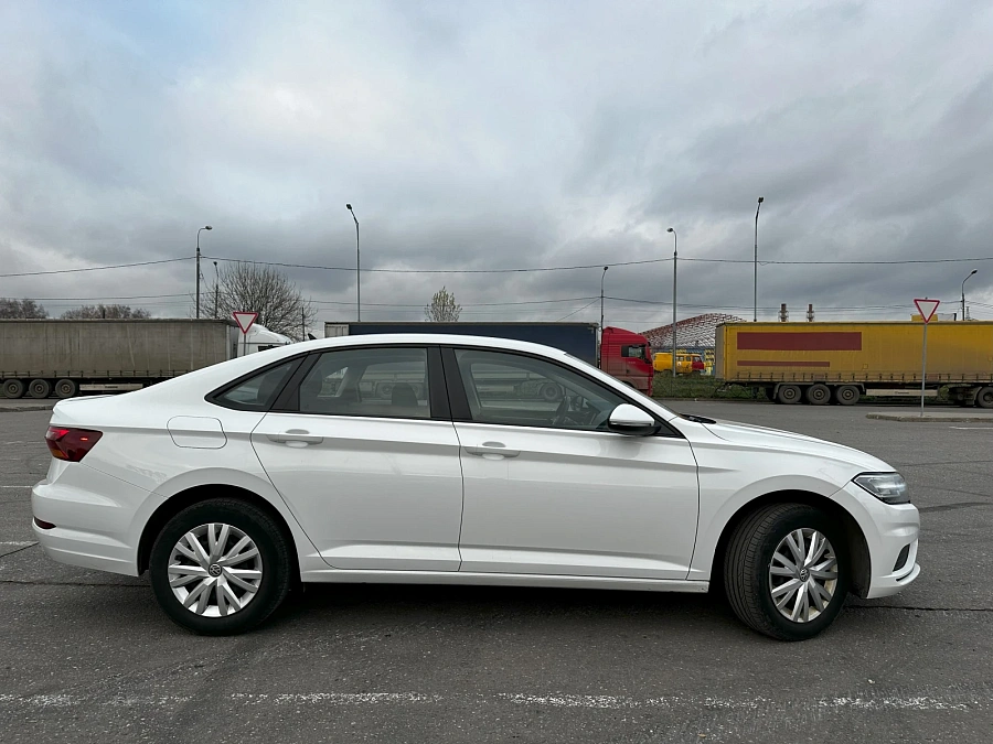Volkswagen Jetta, 2021г., передний привод, автомат