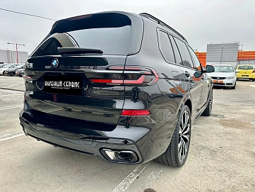 BMW X7, 2024г, полный привод, автомат