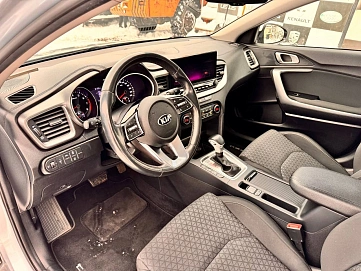 Kia Ceed, 2020г, передний привод, робот