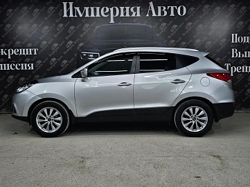 Hyundai ix35, 2011г, передний привод, автомат