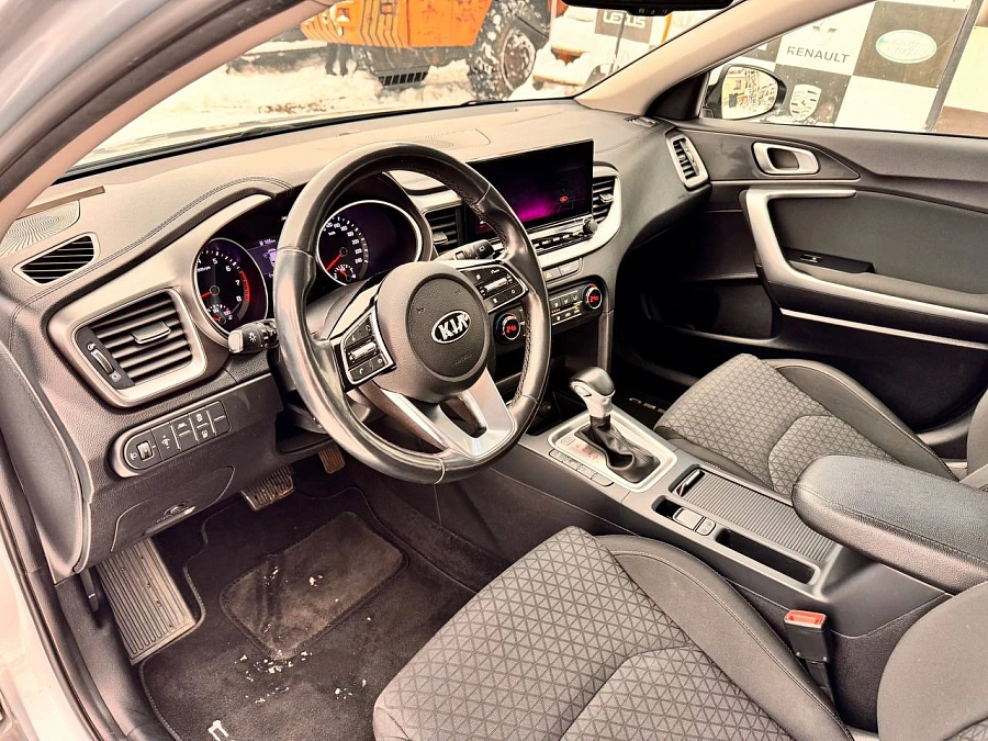 Kia Ceed, 2020г., передний привод, робот