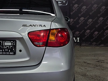 Hyundai Elantra, 2009г, передний привод, автомат