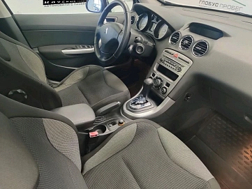 Peugeot 308, 2008г, передний привод, автомат
