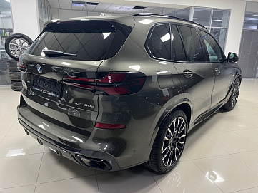 BMW X5, 2024г, полный привод, автомат
