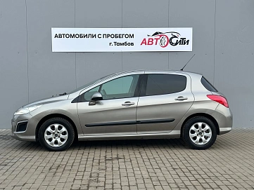 Peugeot 308, 2011г, передний привод, механика