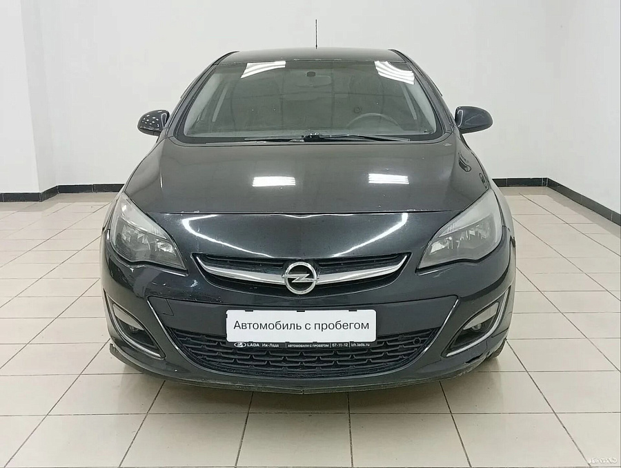 Opel Astra, 2012г., передний привод, механика