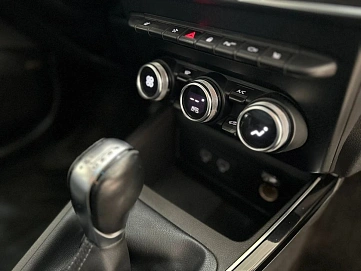 Renault Arkana, 2019г, передний привод, вариатор