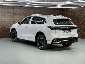 Volkswagen Tiguan, 2024г, полный привод, робот