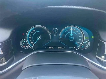 BMW 7 серии, 2017г, задний привод, автомат
