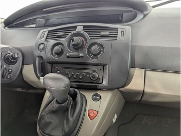 Renault Scenic, 2005г, передний привод, автомат