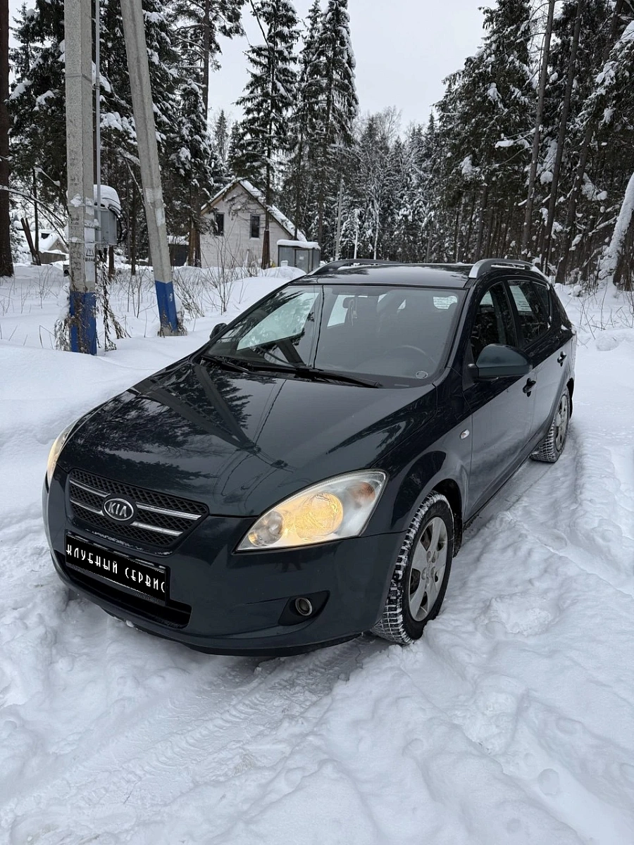 Kia Ceed, 2009г., передний привод, автомат
