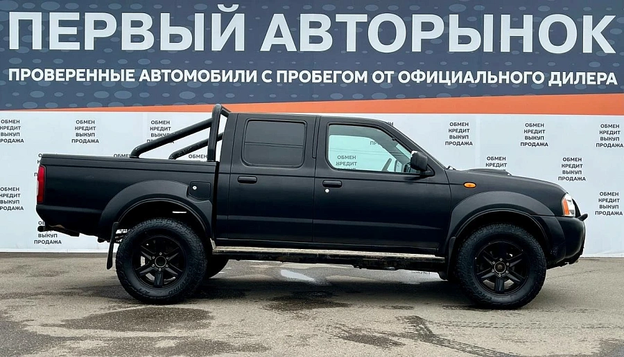 Nissan NP300, 2014г., передний привод, механика