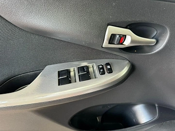 Toyota Corolla, 2011г, передний привод, автомат