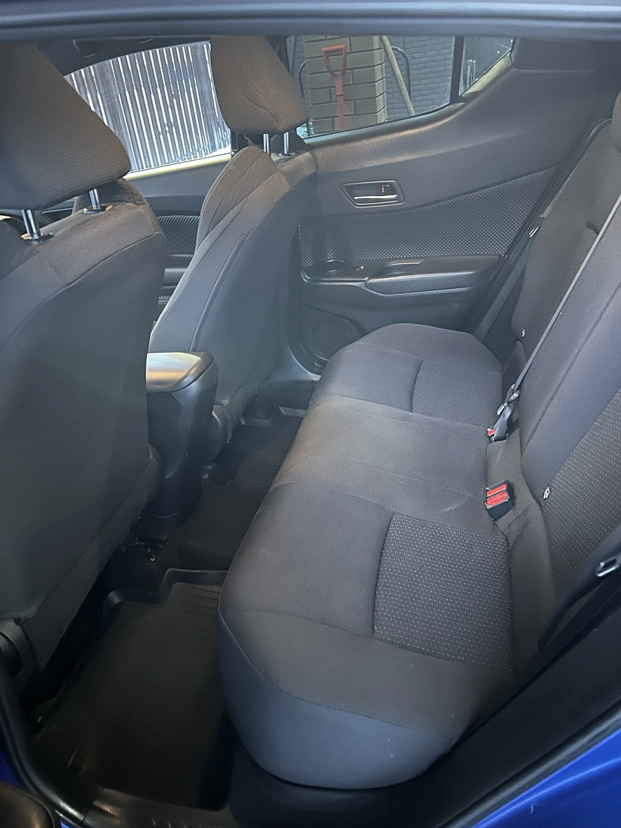 Toyota C-HR, 2018г., передний привод, вариатор