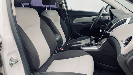 Chevrolet Cruze, 2014г, передний привод, механика