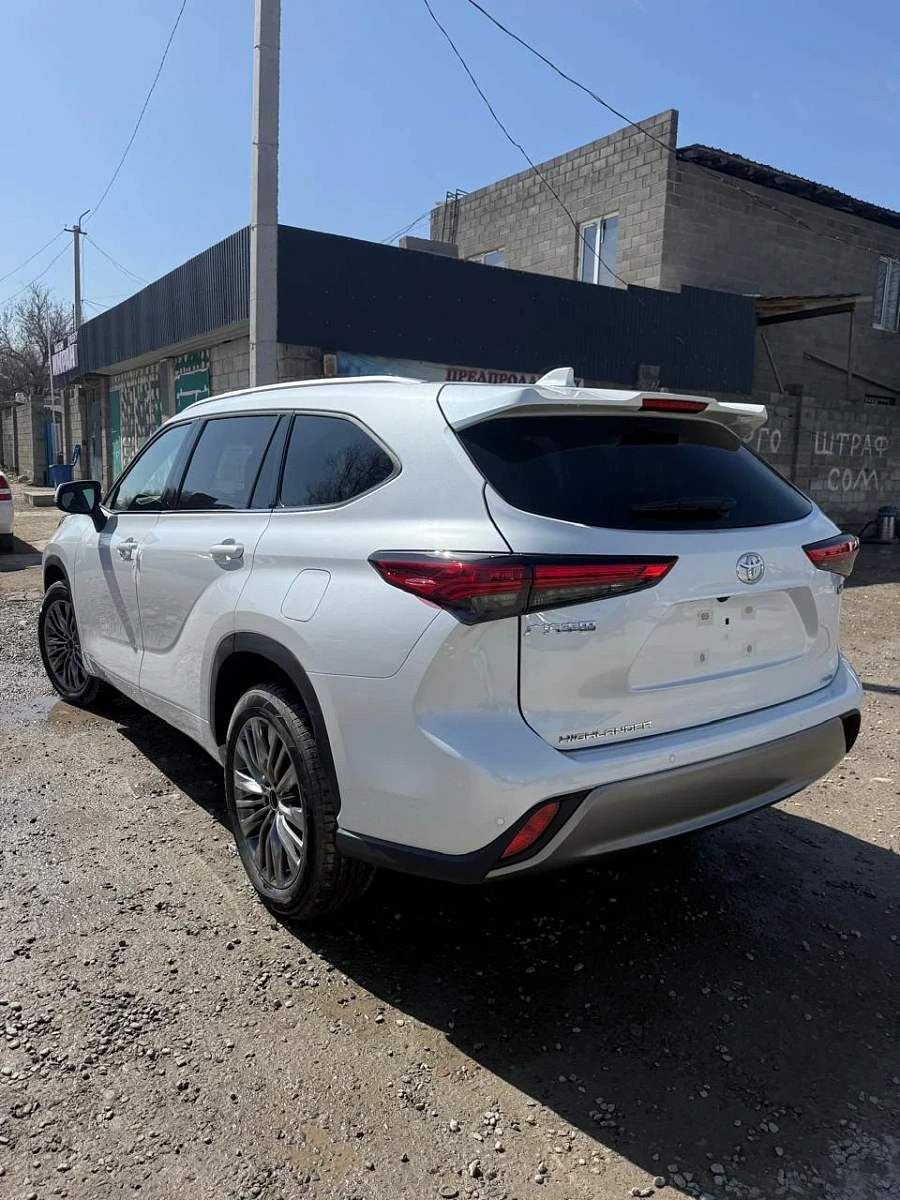 Toyota Highlander, 2026г., полный привод, автомат