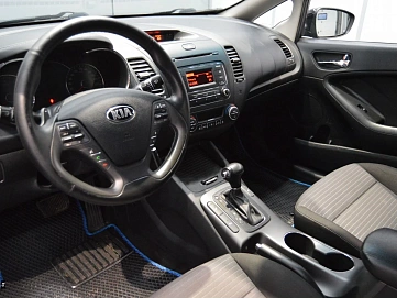 Kia Cerato, 2015г, передний привод, автомат