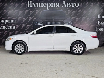 Toyota Camry, 2010г, передний привод, автомат