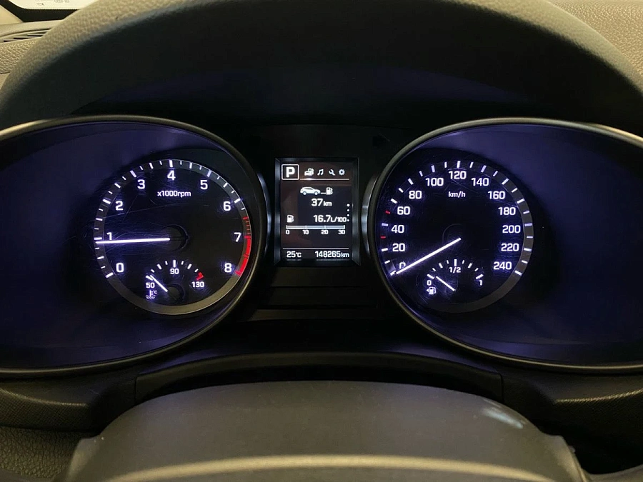 Hyundai Santa Fe, 2016г., полный привод, автомат