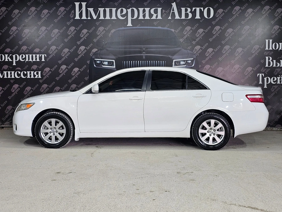 Toyota Camry, 2010г., передний привод, автомат