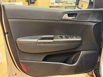 Kia Sportage, 2021г, передний привод, автомат